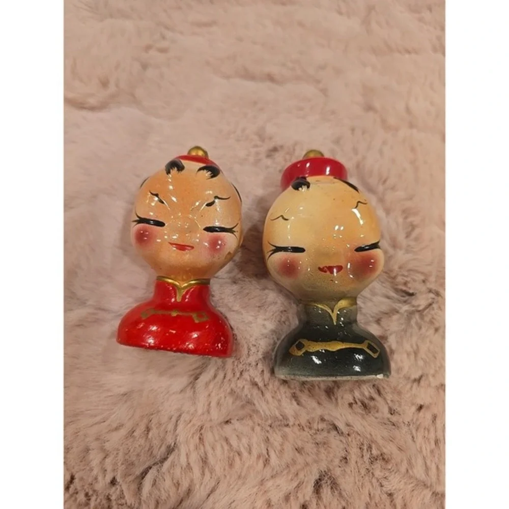 Vintage 1950s Porcelain Ceramic Salt & Pepper Shakers Asian‎ Heads Boy Girl